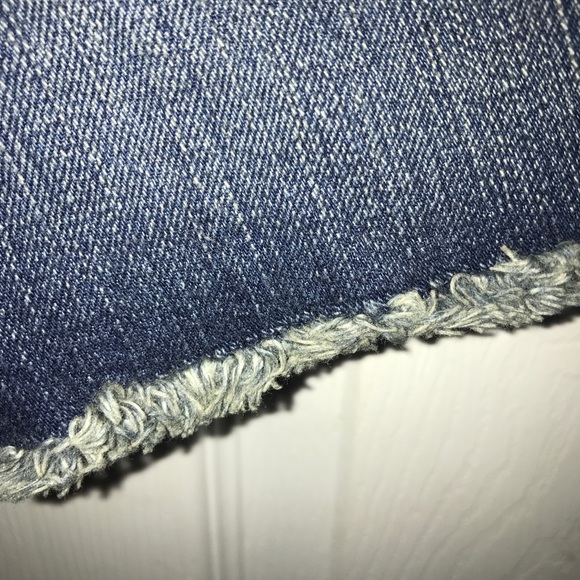 Guess Jean Shorts - Picture 5 of 9